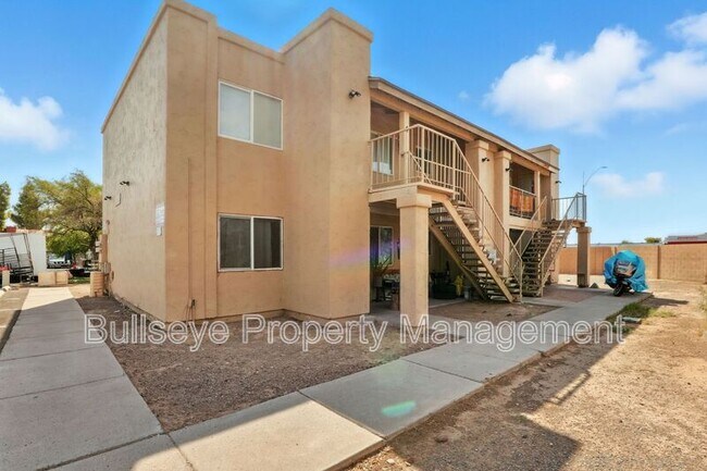 Building Photo - 2701 E Beck Ln