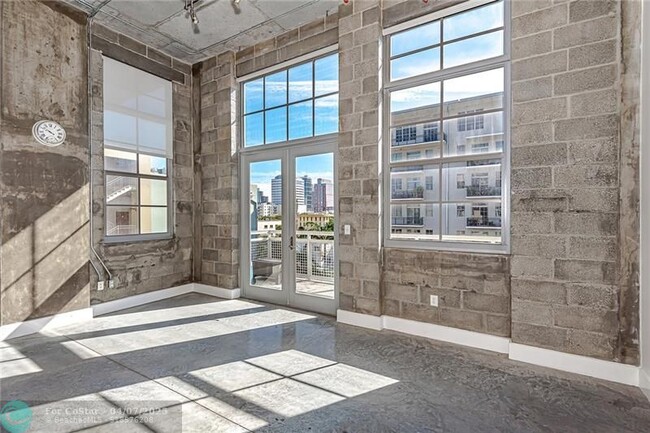 Building Photo - 434 NW 1st Ave