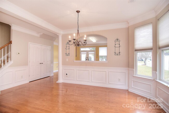 Building Photo - 9420 Rosewood Meadow Ln