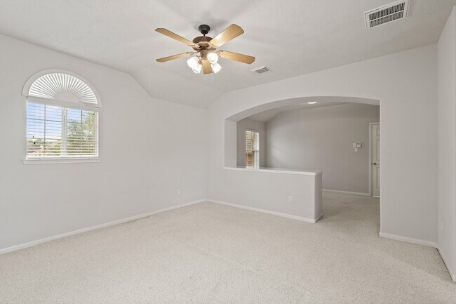 Building Photo - 4030 Chestnut Bend