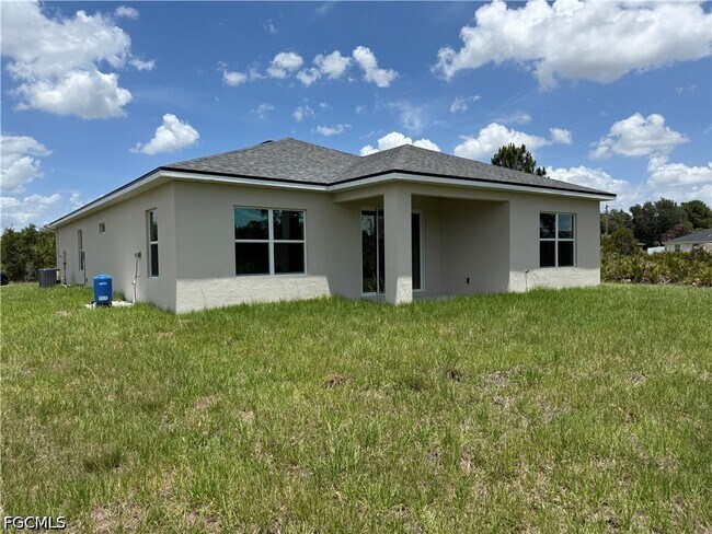 Building Photo - 4626 Ida Ave N