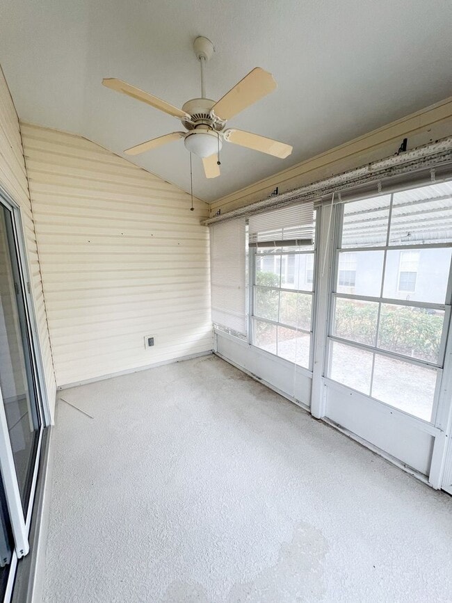 Building Photo - Lovely 2 Bedroom 2 Bathroom home in 55+ Ro...