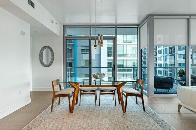 Building Photo - Luxury Corner Unit in Downtown Orlando’s Premier High-Rise Building