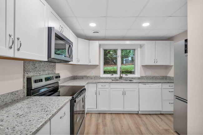 Building Photo - 100 Laurel Hill Cir