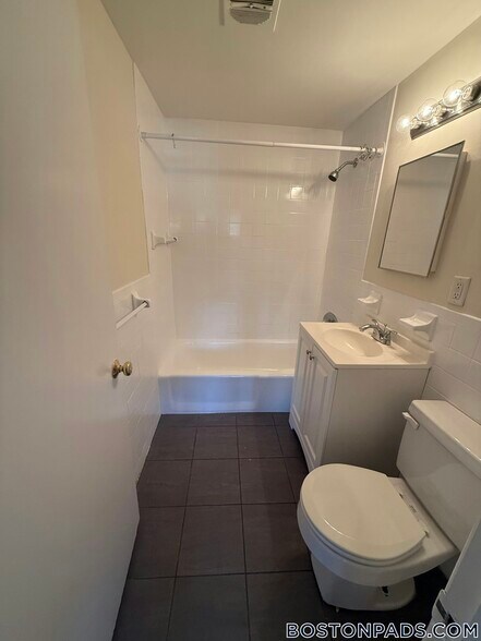 Building Photo - 245 Main St