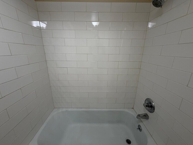 Building Photo - 4645 Merrimar Cir E