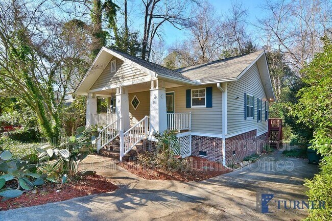 Building Photo - 801 Laurel Hill Ln