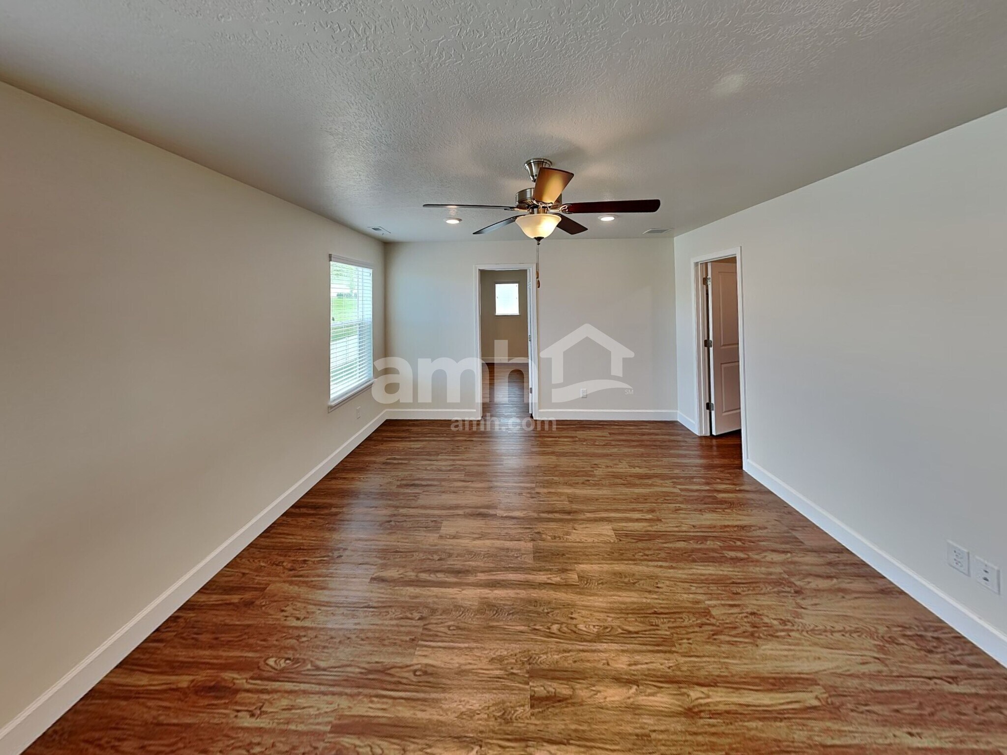 Building Photo - 2983 E S Village Dr