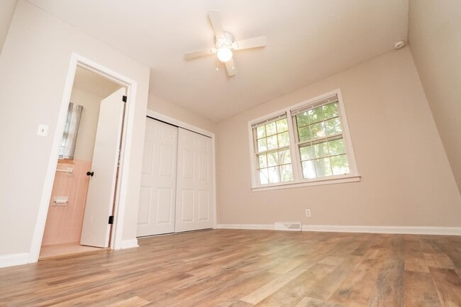 Building Photo - 1329 White House Blvd