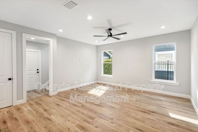 Building Photo - 444 Delaney Park Dr
