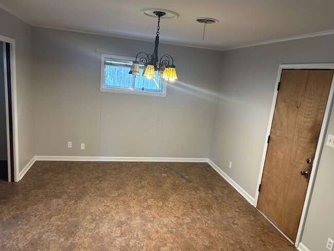 Building Photo - 807 Ridgecrest Dr