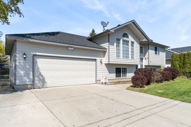 Building Photo - Single Family Home in Spokane Valley!!
