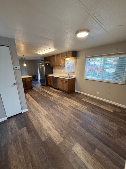 Building Photo - 4303 E Wintergreen Rd