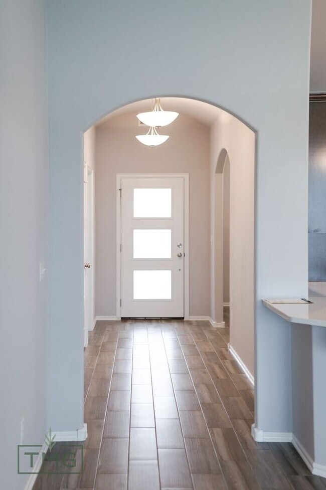 Building Photo - Owasso Dream Home! New Construction! Encla...
