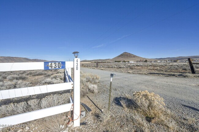 Building Photo - 430 Calle De La Plata