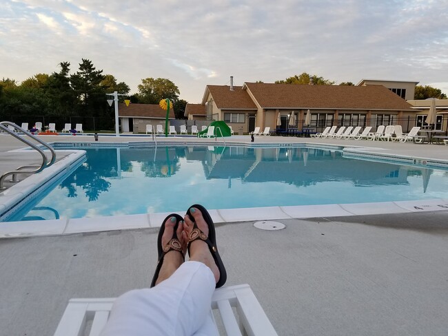 Adult outdoor pool - 6 Boulder Ct