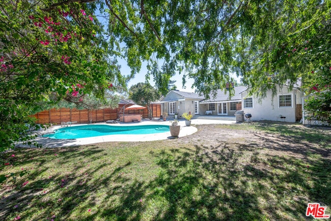 Building Photo - 5454 Agnes Ave