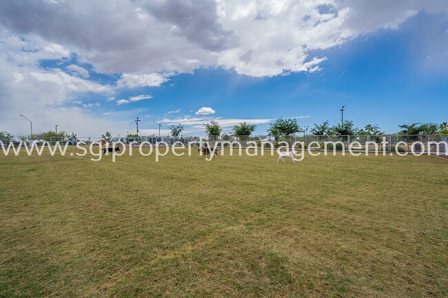 Building Photo - 39826 N Mill Creek Ct