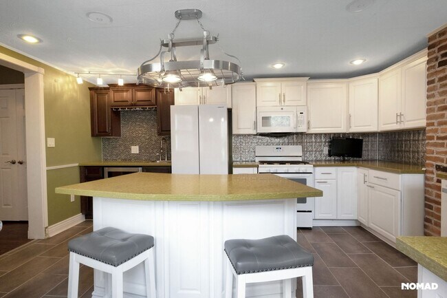 Building Photo - Charming 3BR House in Pittsburgh