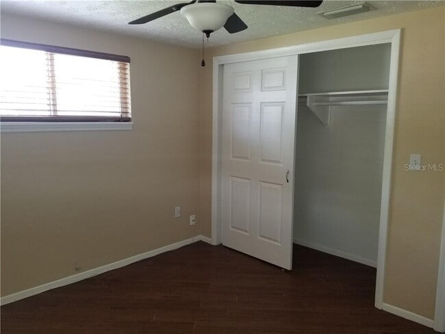 Building Photo - 2531 Almond Dr