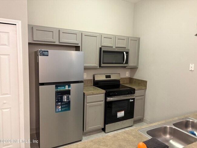 Building Photo - 9505 Armelle Way