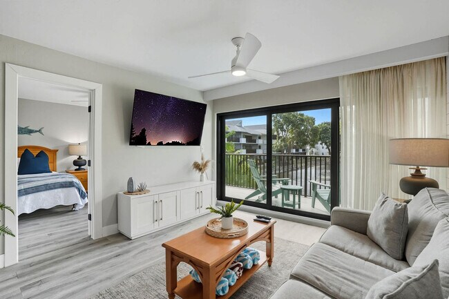 Building Photo - 600 Neapolitan Way