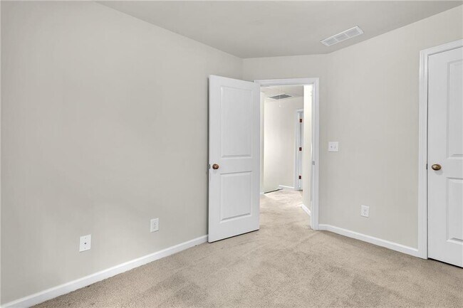 Building Photo - 893 Society Cir