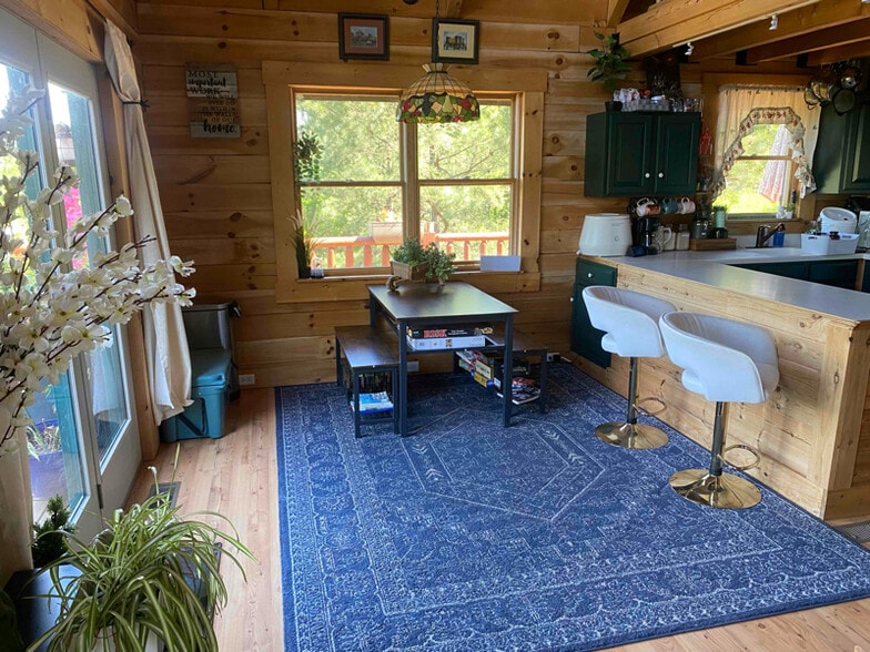 Building Photo - 121 Potato Ridge Dr