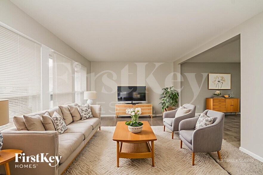 Building Photo - 17621 Grandview Dr