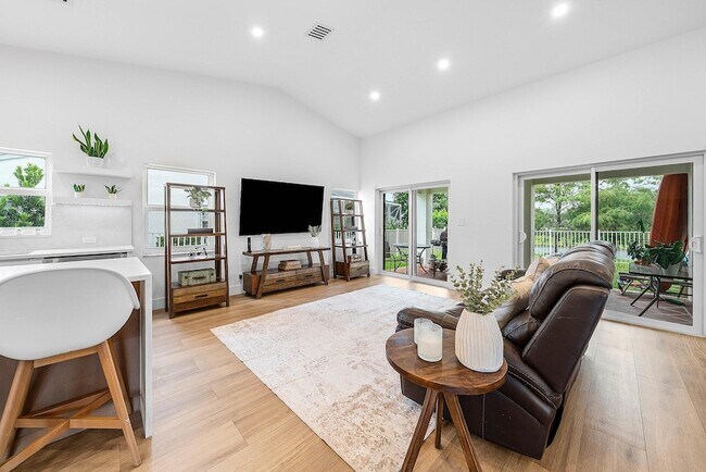 Building Photo - 2721 Neaton Ct