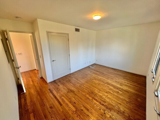 Building Photo - Spacious 3BR Bluff Heights Home | Gated Yard, Garage & Modern Upgrades
