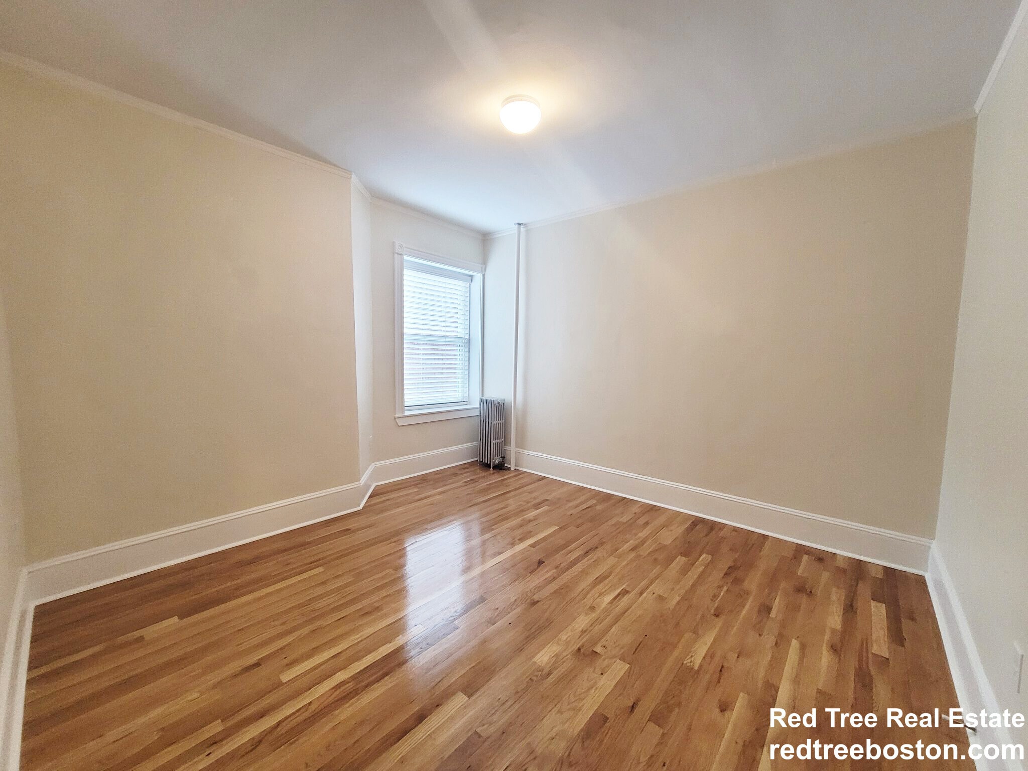 Building Photo - 1595 Beacon St