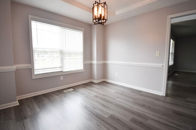 Building Photo - 135 Lenoir Dr