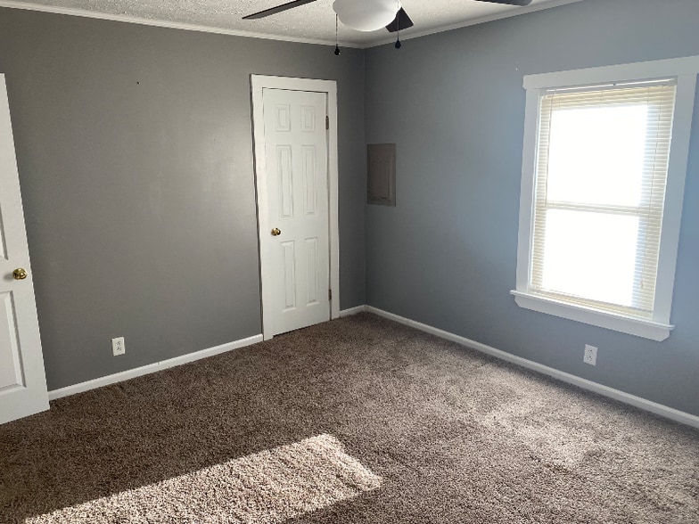 Building Photo - 200 Boggs Ln