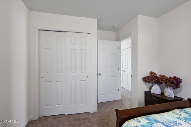 Building Photo - 2 Birch Ct