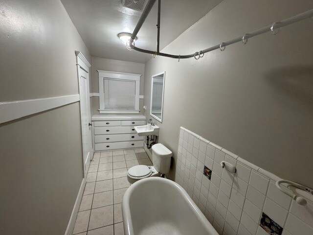 Building Photo - 485 Gaviota Ave