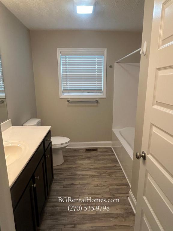 Building Photo - 506 Labrador Dr