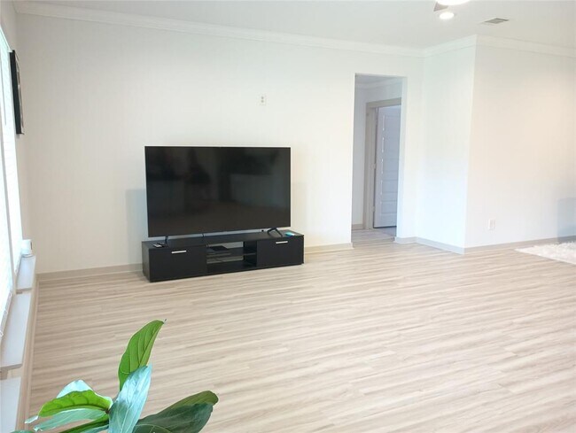 Building Photo - 3335 Balboa Grove Ln