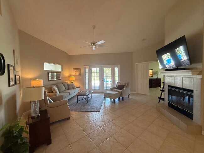 Building Photo - Beautiful 3 bedroom, 2 Bathroom home in the Turnbull Bay Golf Course Community