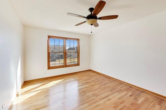 Building Photo - 2951 Old Glory Dr