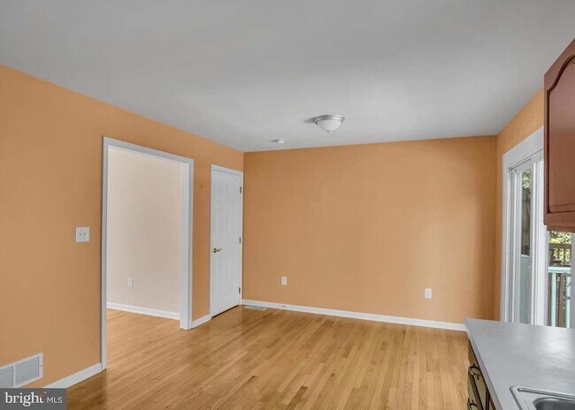 Building Photo - 4178 Kittatinny Dr