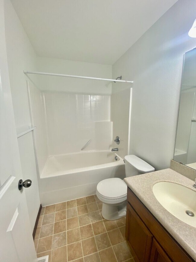 Building Photo - Bothell Townhome.......
