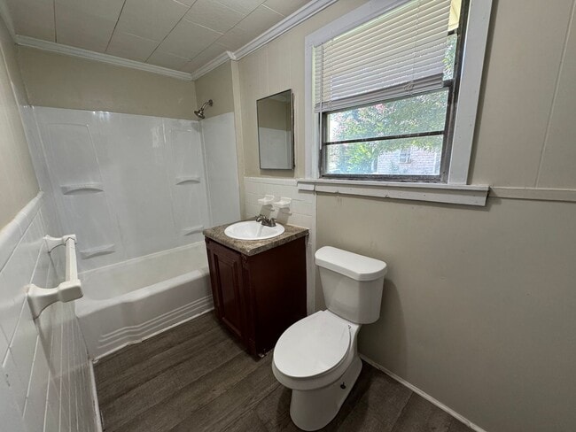 Building Photo - 3/1 House in Shannon Village $1050