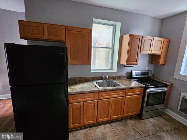 Building Photo - 3416 Ormes St