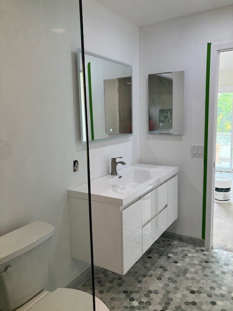 Building Photo - 510 Island View Cir