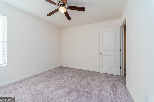 Building Photo - 307 Gazebo Dr