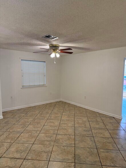 Building Photo - 1240 Avenue A