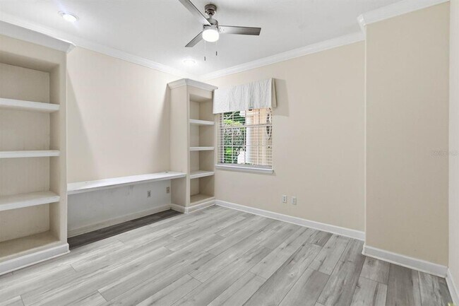 Building Photo - 8310 Tivoli Dr