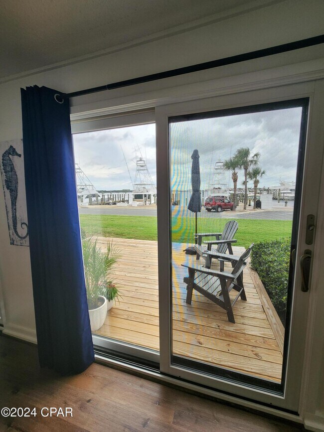 Building Photo - 4726 Bay Point Rd