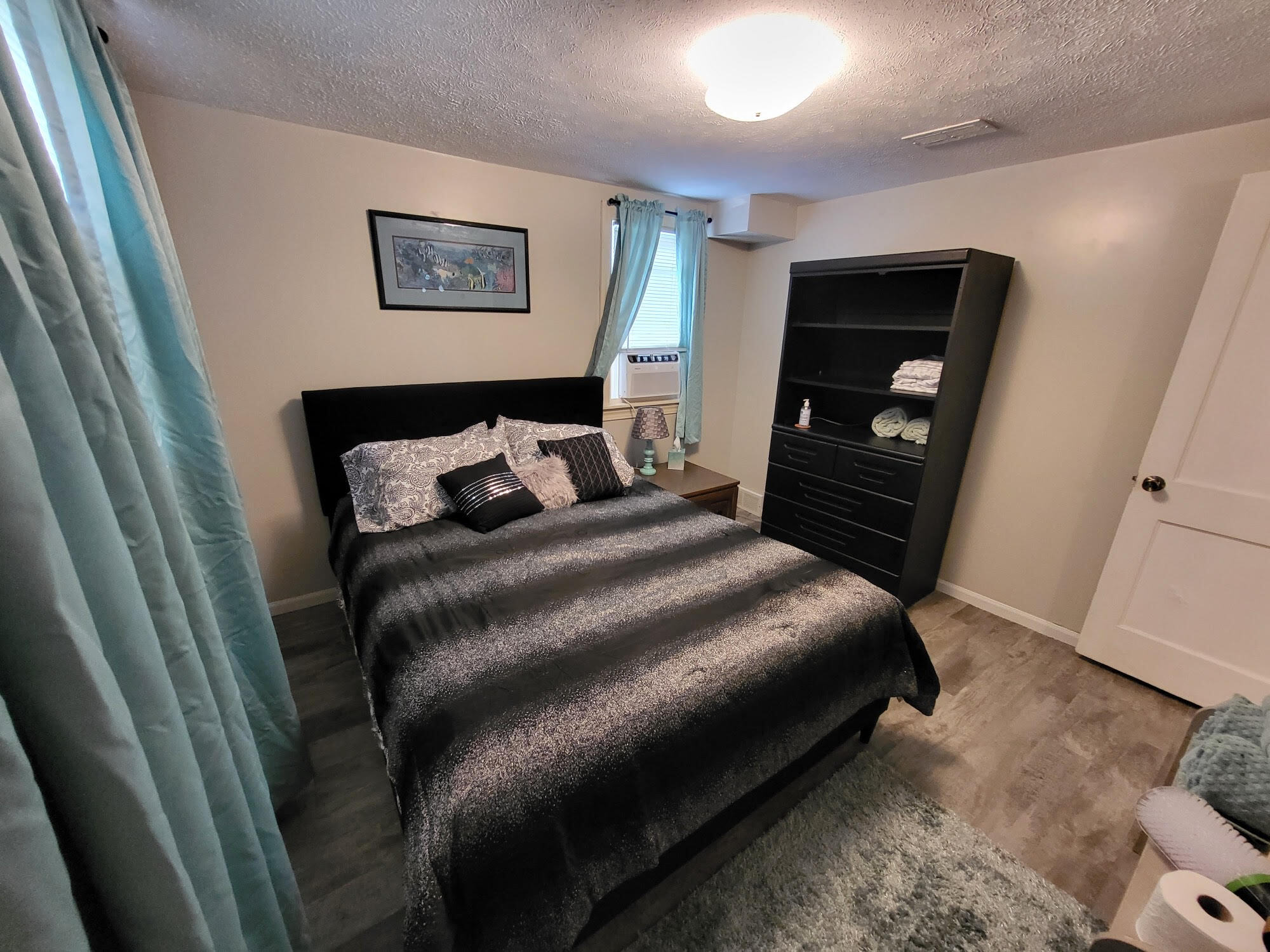 Building Photo - 4622 Cass St